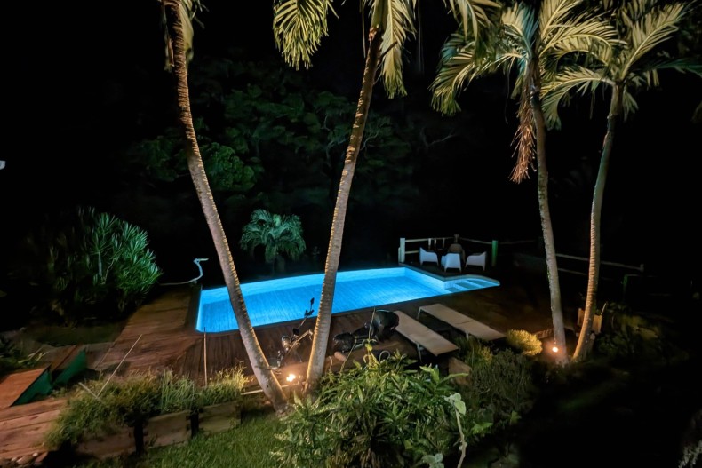 Kaz Maracudja 17550_piscine-nuit.jpg