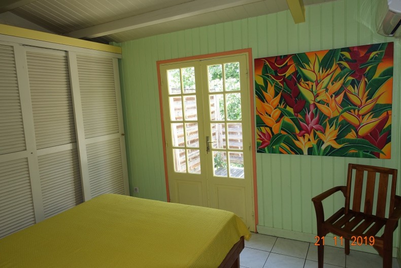 chambre parentale avec sa propre salle de bain