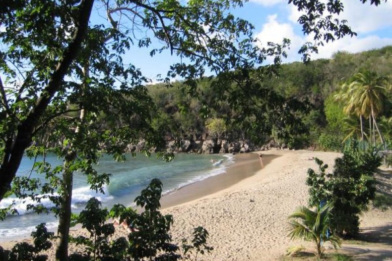 La plage de Petite Anse proche du gîte