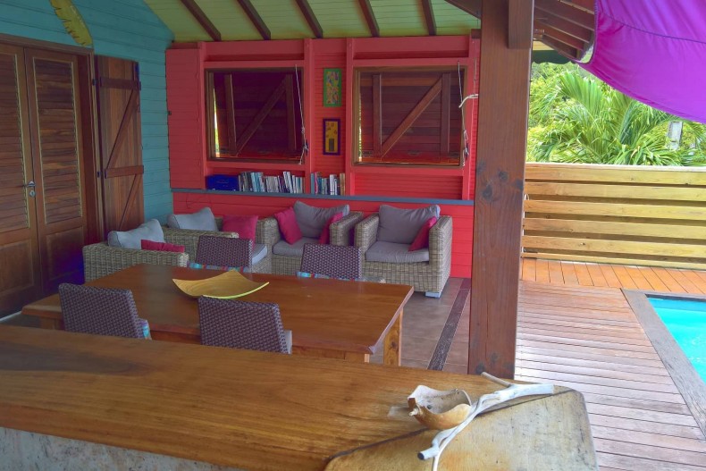 Villa Mangotine n-9-salon.jpg