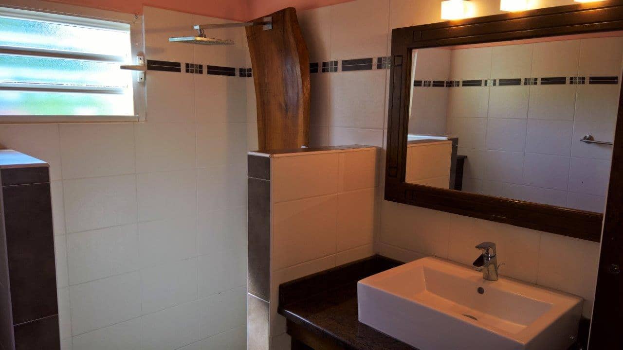 toutes les chambres ont une salle de bain privative