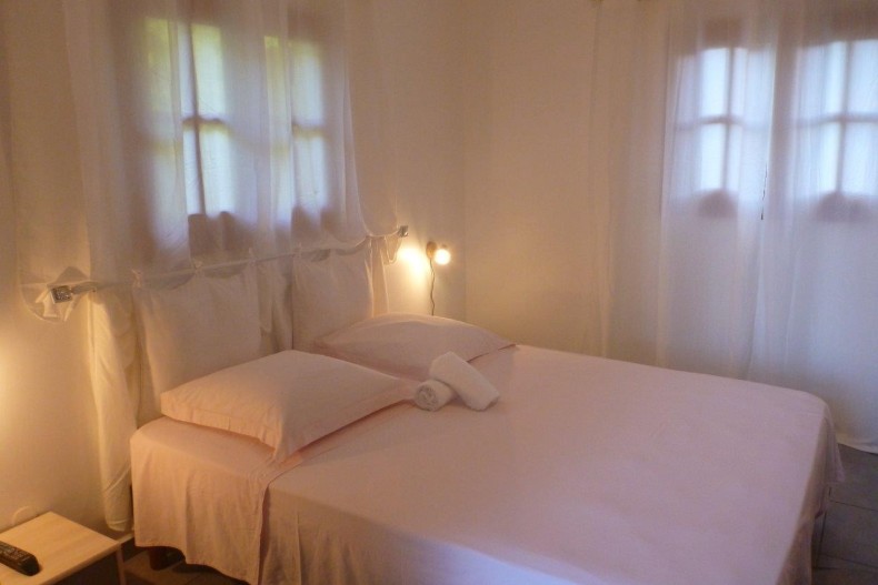 Kaz Luciole chambre-1.jpg