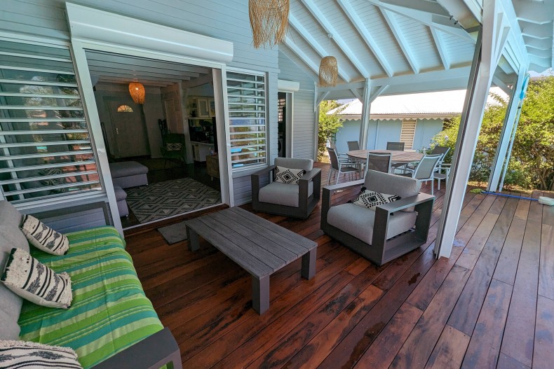 Villa Dali 18216_PXL_20230317_152614538.MOTION-01.COVER.jpg