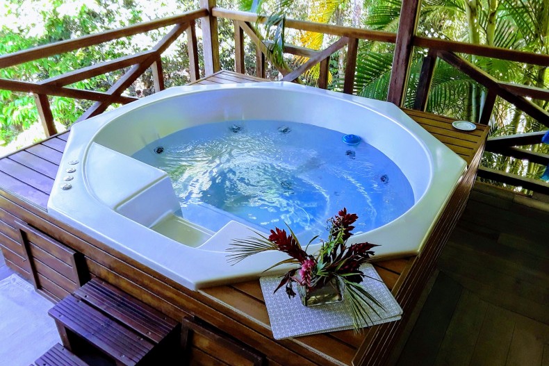 Villa California - Bain à bulles dit bac à punch chauffé  6 personnes