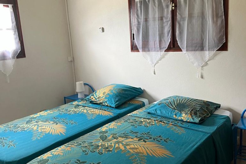 Hibiscus 1 à 8 pers 18841_A7.jpg