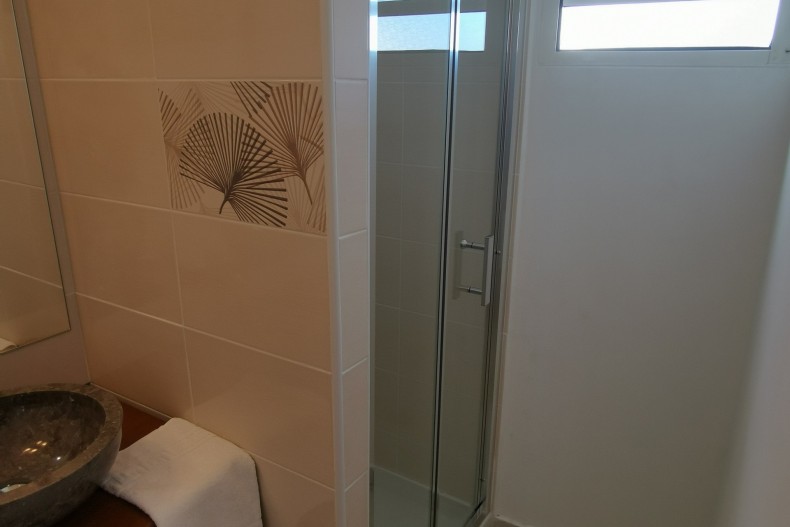 Villa Alys sdb3-1.jpg