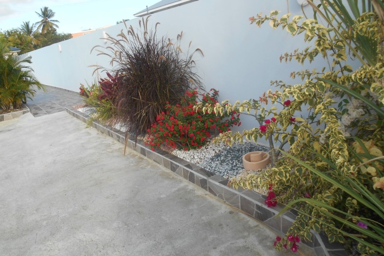 Villa Grenadine jardin2.JPG