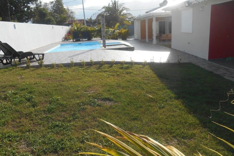 Villa Grenadine piscine4.JPG