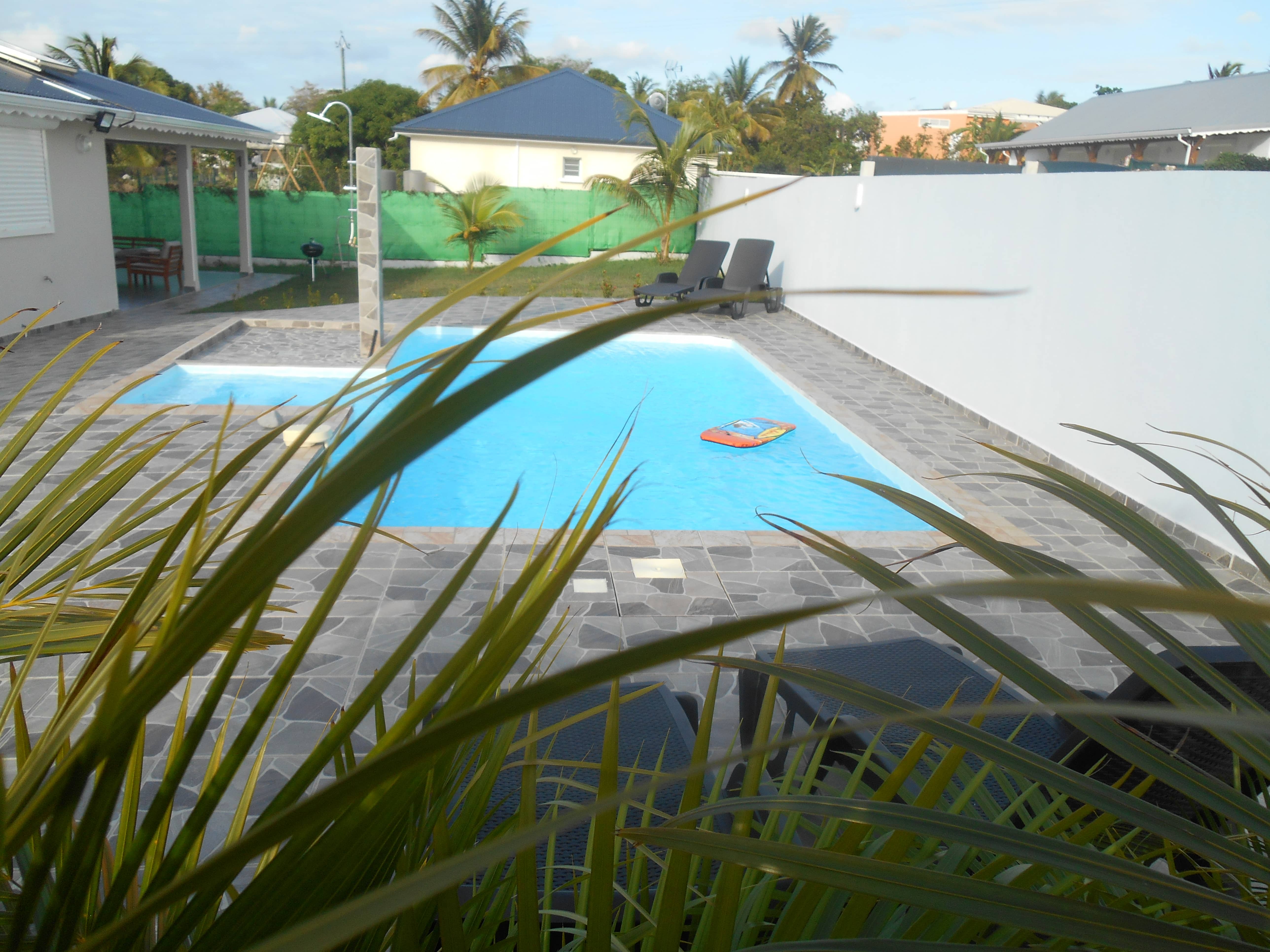 Villa Grenadine piscine.JPG