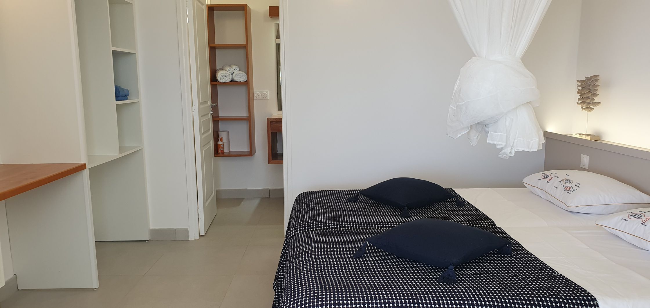 Villa Blue Marine - Chambre avec salle de bain privative à l'arrière