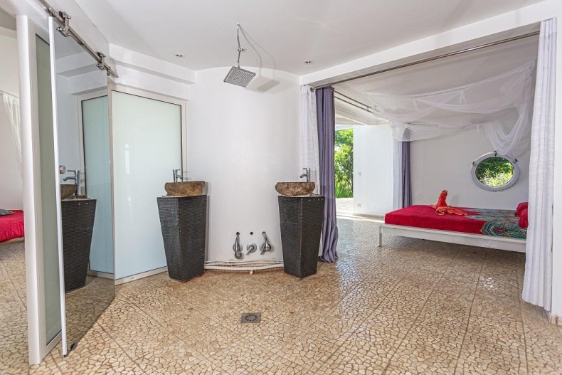 Salle d'eau attenante à la chambre #1