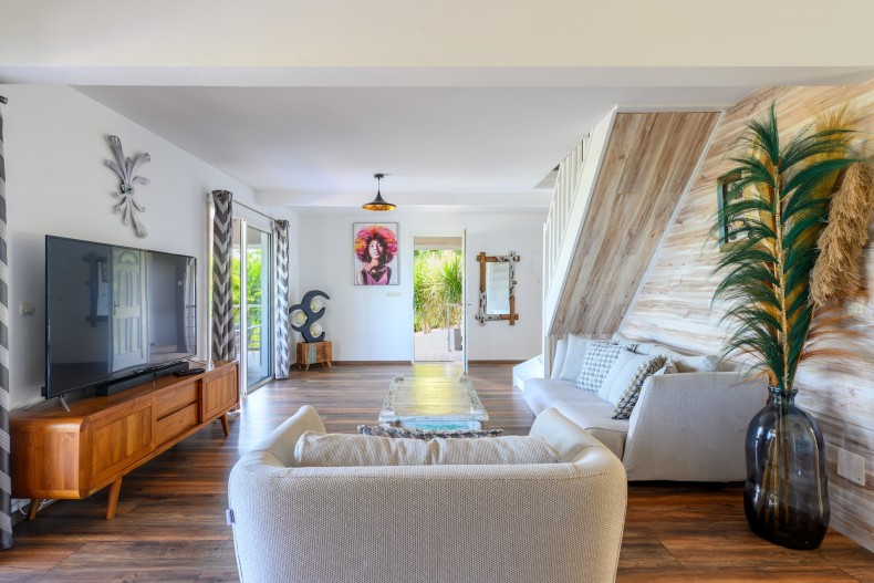 Villa Luna  18788_Et_Salon-2.jpg