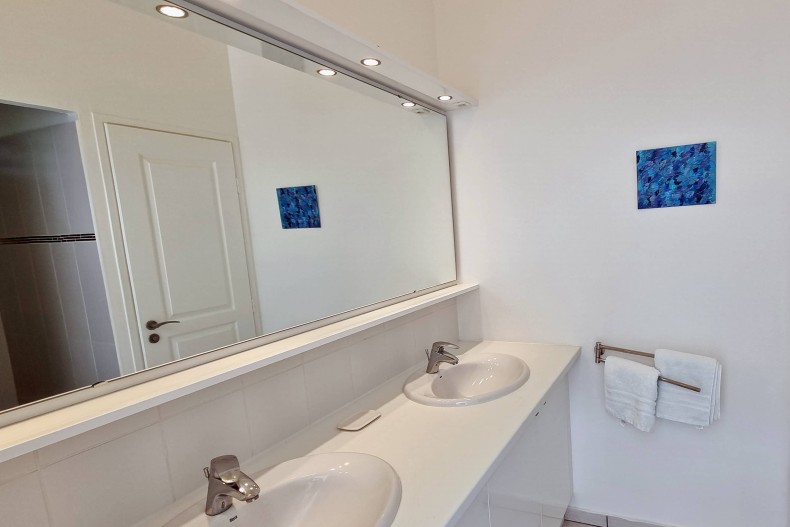 Villa Bel Bonjou 18253_12_Villa_Bel_Bonjou_La_Baldaquine_SdB_1.jpg