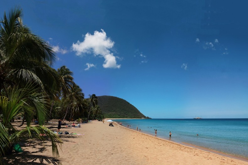 Villa Bel Bonjou 18303_24_Deshaies_Plage_Grande_Anse.jpg