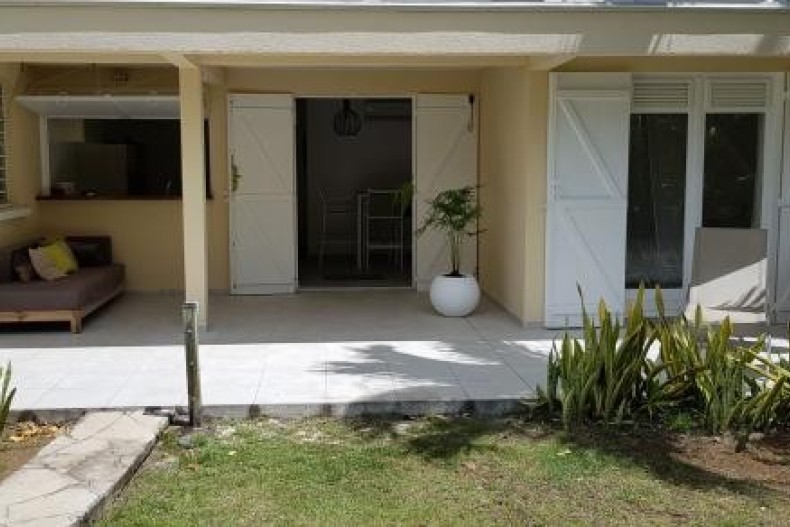 Terrasse et jardin de l'appartement en rez de jardin
